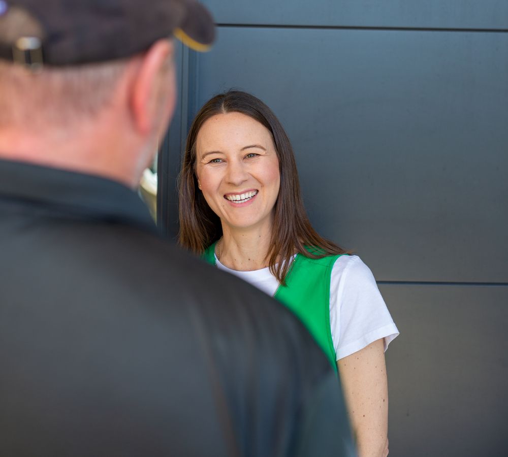 Monique Clow with a tradie client